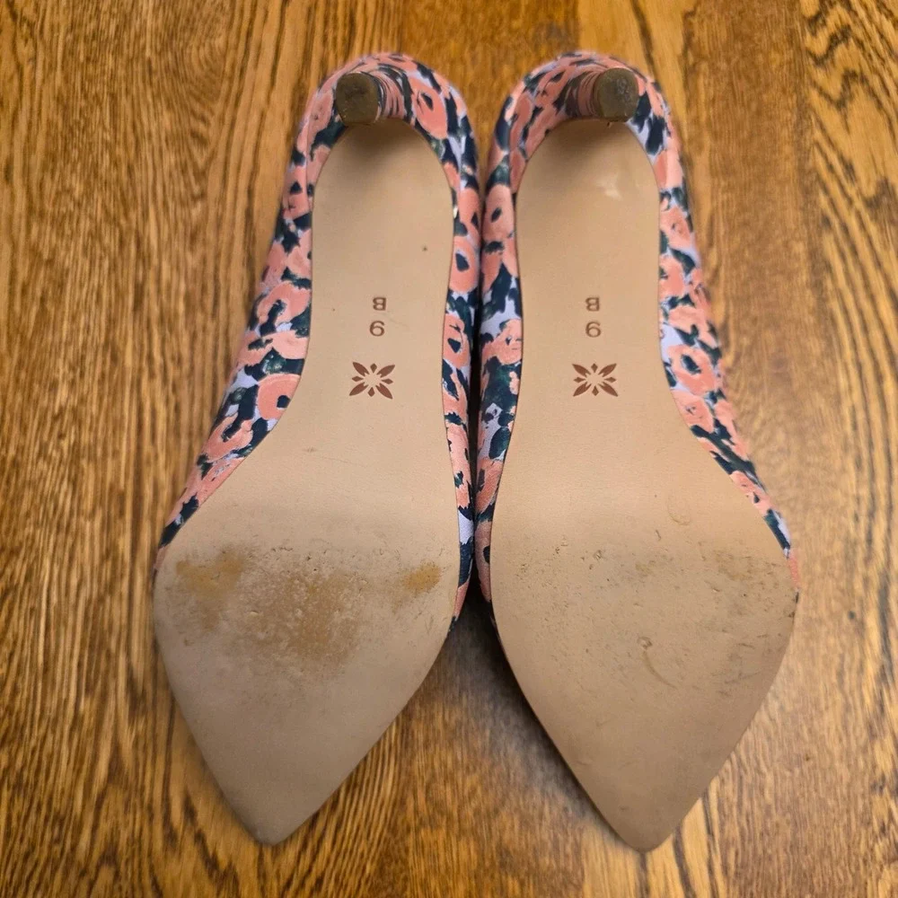 BCBG Floral Print Pointed Toe Pumps Pink Green 3
